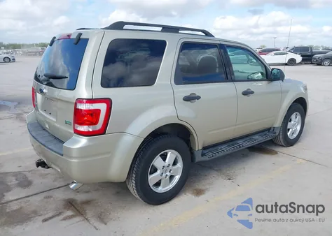 2011 Ford Escape Xlt из США, поврежденный, VIN 1FMCU0DG7BKB83862